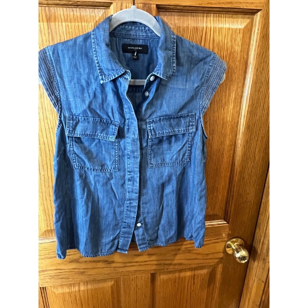 Banana Republic Top Womens Small Blue Denim Cap Sleeve Chambray